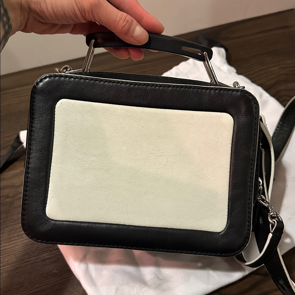 Marc Jacob’s Purse - Picture 3 of 4